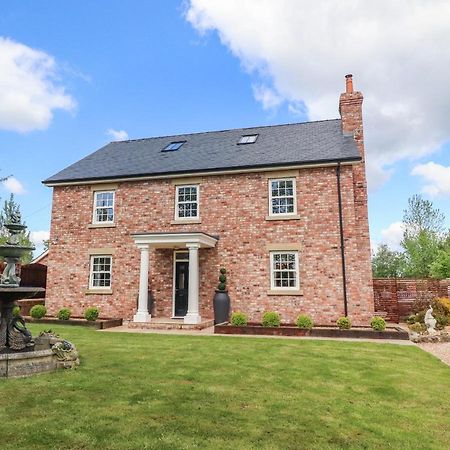 Moor End Manor Villa Poulton-le-Fylde Kültér fotó