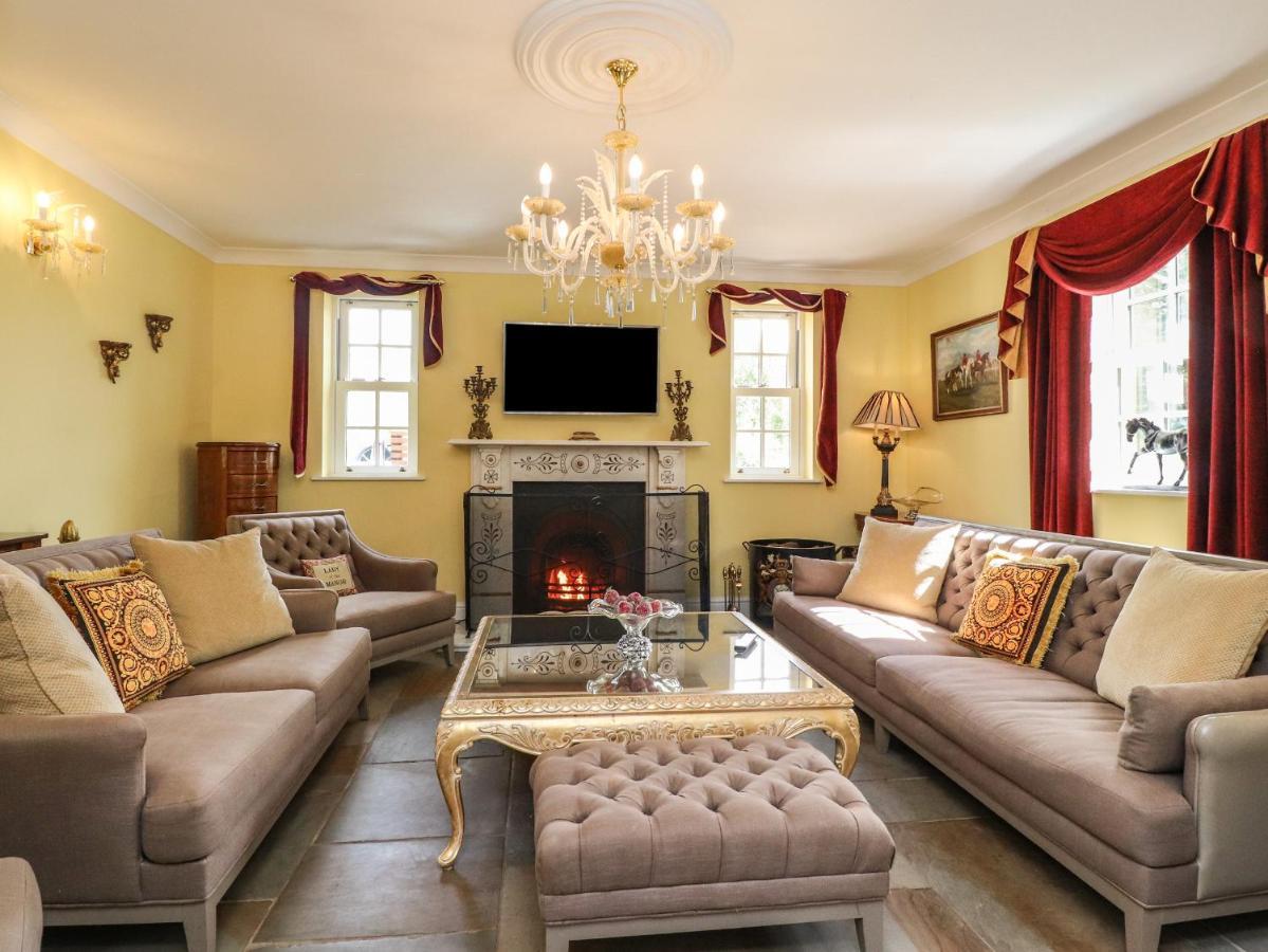 Moor End Manor Villa Poulton-le-Fylde Kültér fotó
