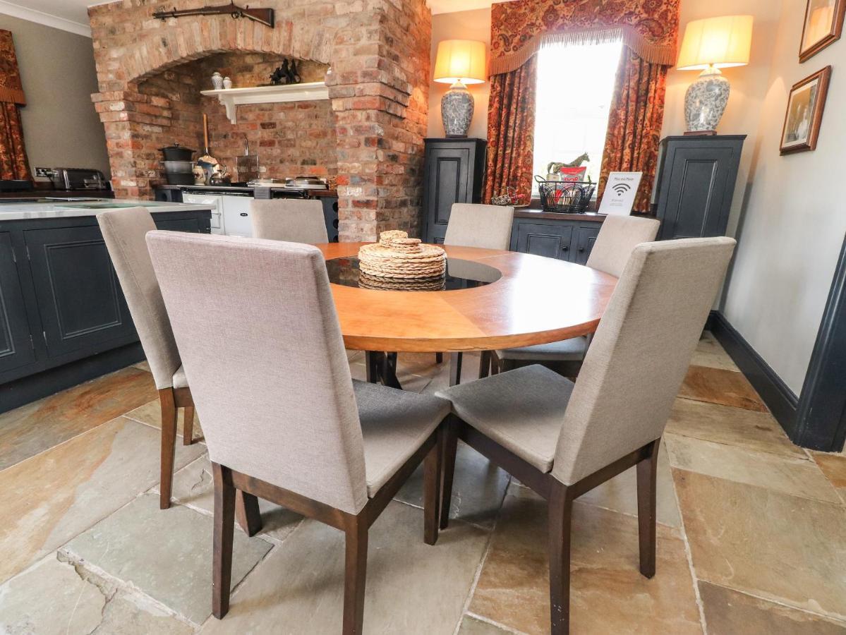 Moor End Manor Villa Poulton-le-Fylde Kültér fotó